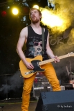 048
